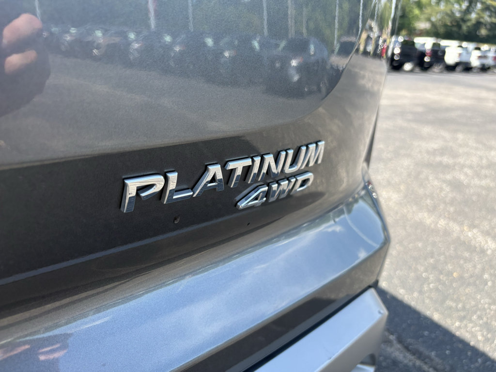 Used 2025 Nissan Pathfinder Platinum w/ Cargo Package AWD/4WD image 11
