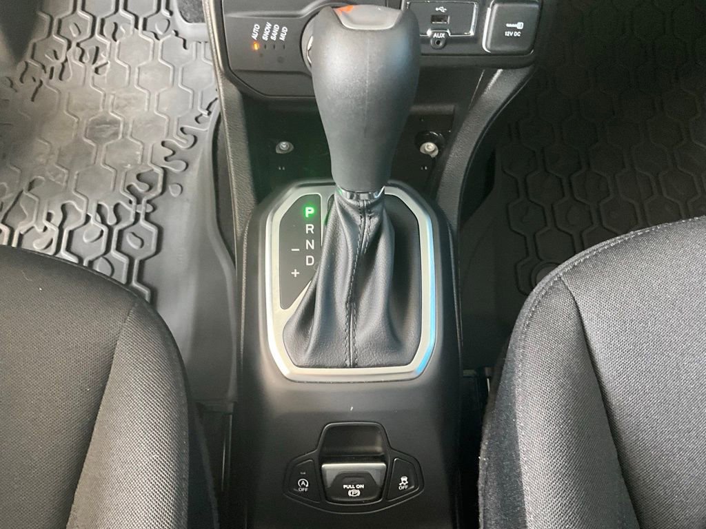 Used 2023 Jeep Renegade Latitude image 34