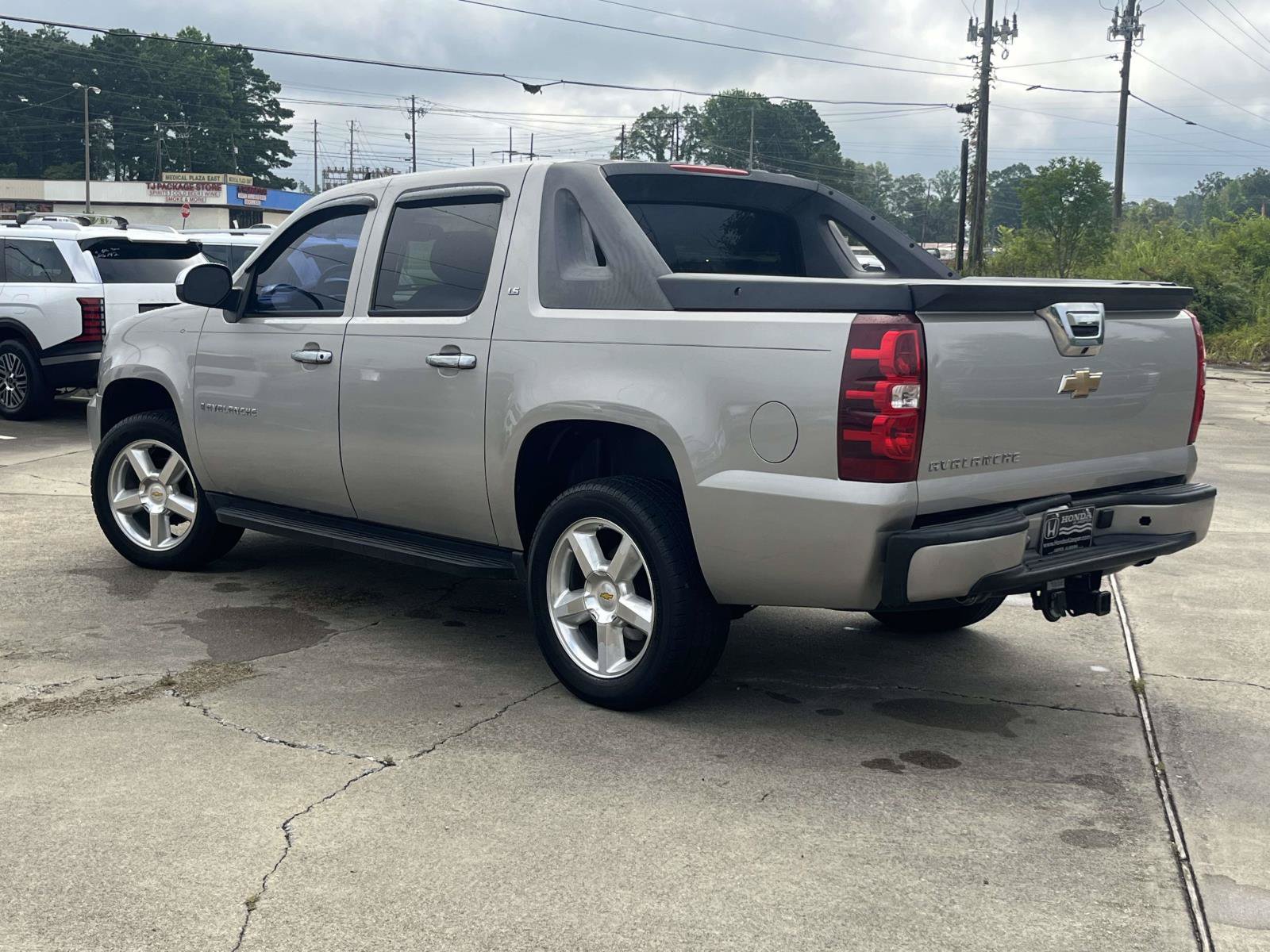 Used 2007 Chevrolet Avalanche LS RWD image 5