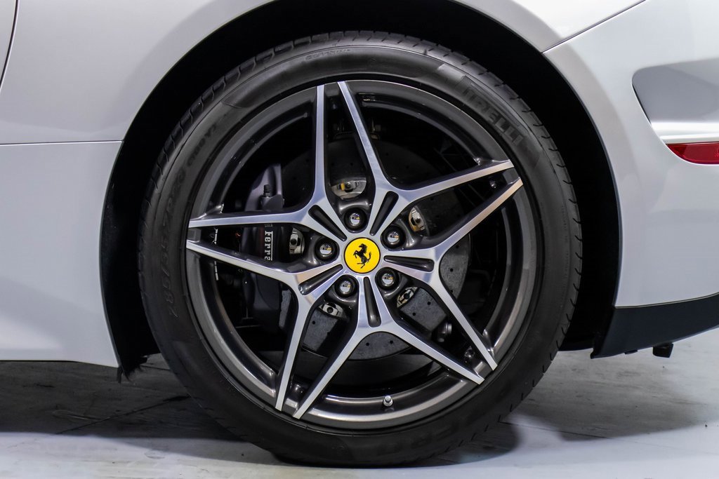 Used 2016 Ferrari California T image 61