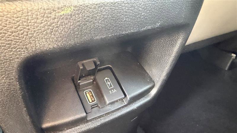 Used 2017 Honda CR-V Touring image 20