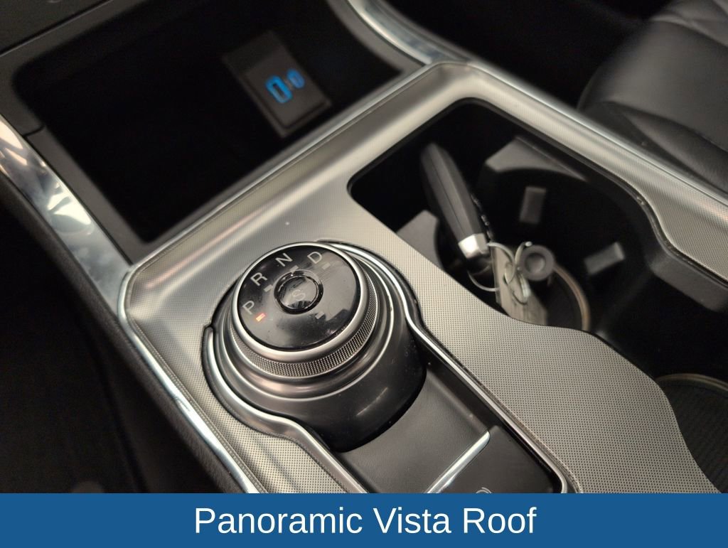 Used 2024 Ford Edge Titanium image 33