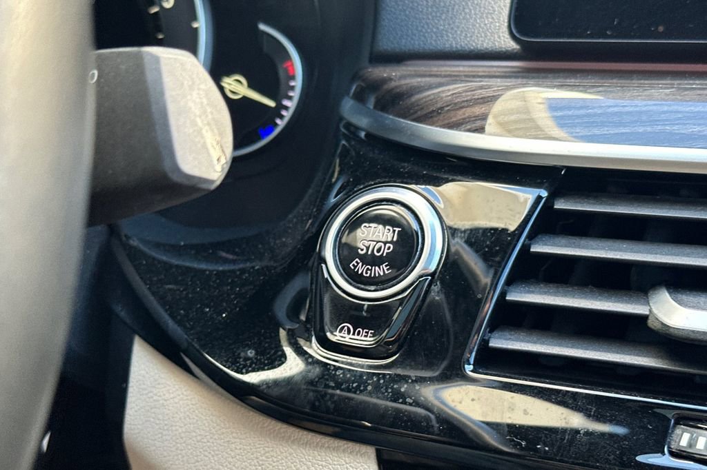 Used 2017 BMW 530i image 24