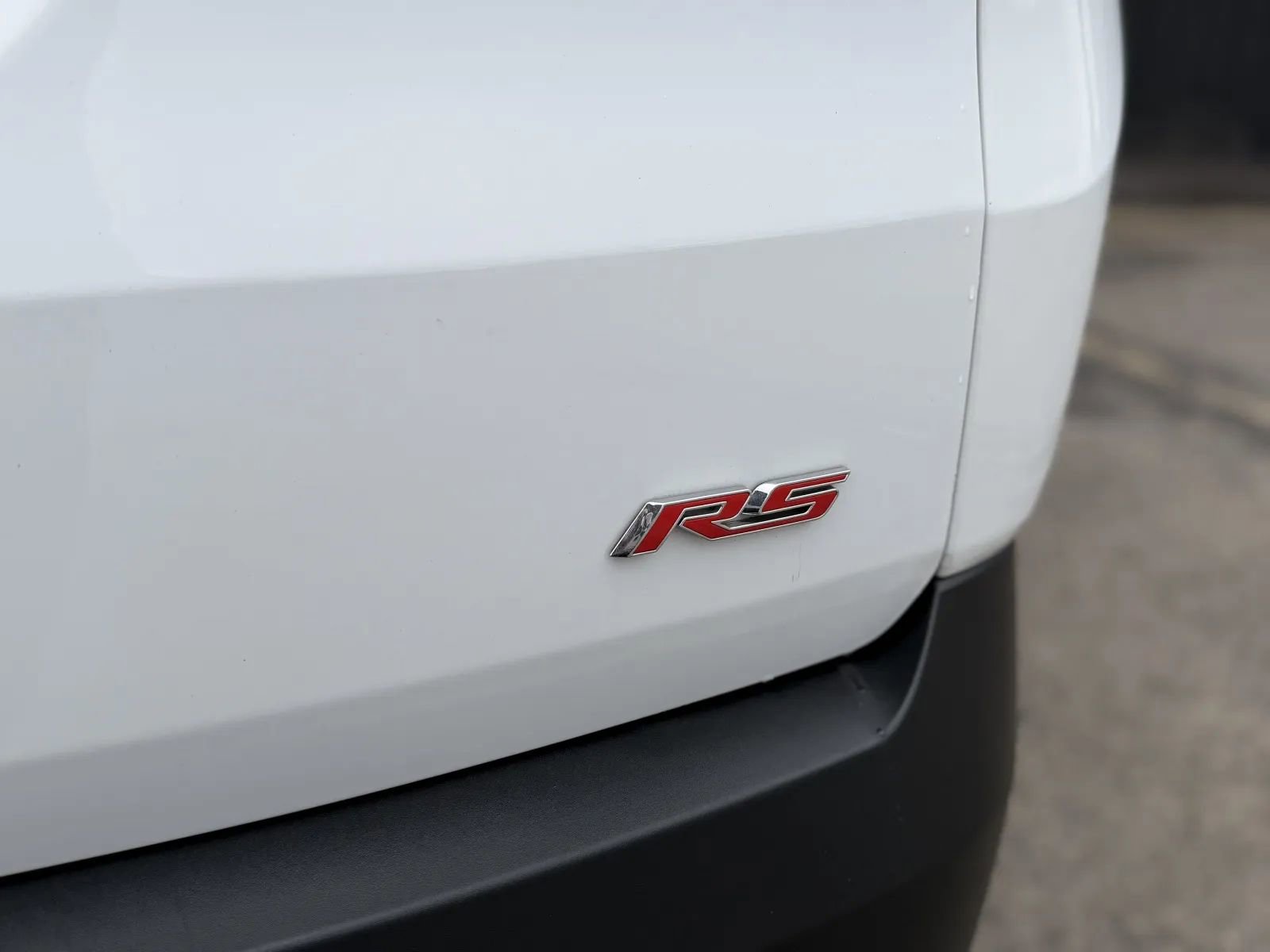 Used 2024 Chevrolet Traverse RS image 51