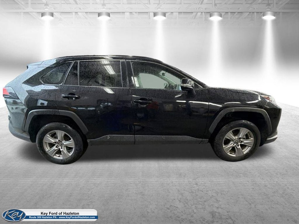 Used 2025 Toyota RAV4 XLE w/ Weather Package AWD/4WD image 4