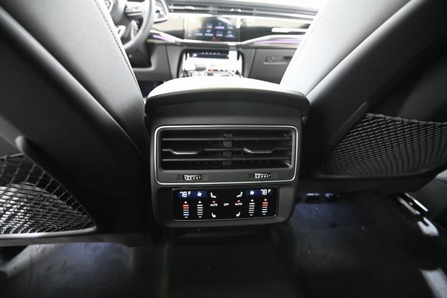 New 2026 Audi Q8 Premium Plus image 31