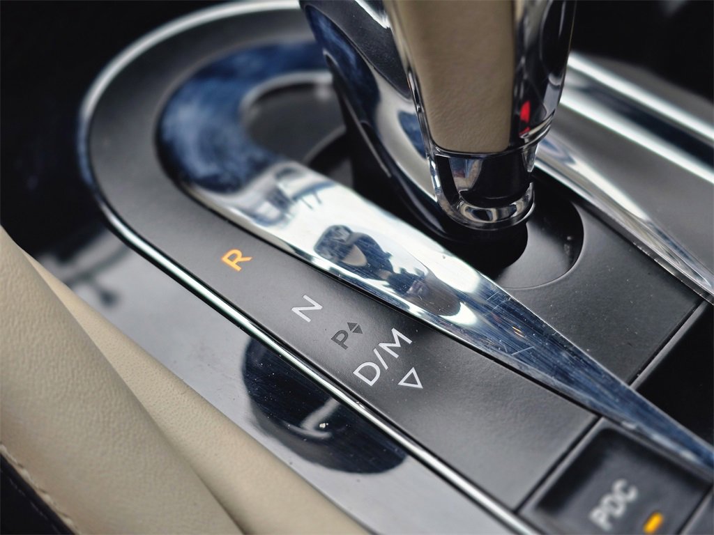 Used 2023 Bentley Bentayga Extended Wheelbase image 40