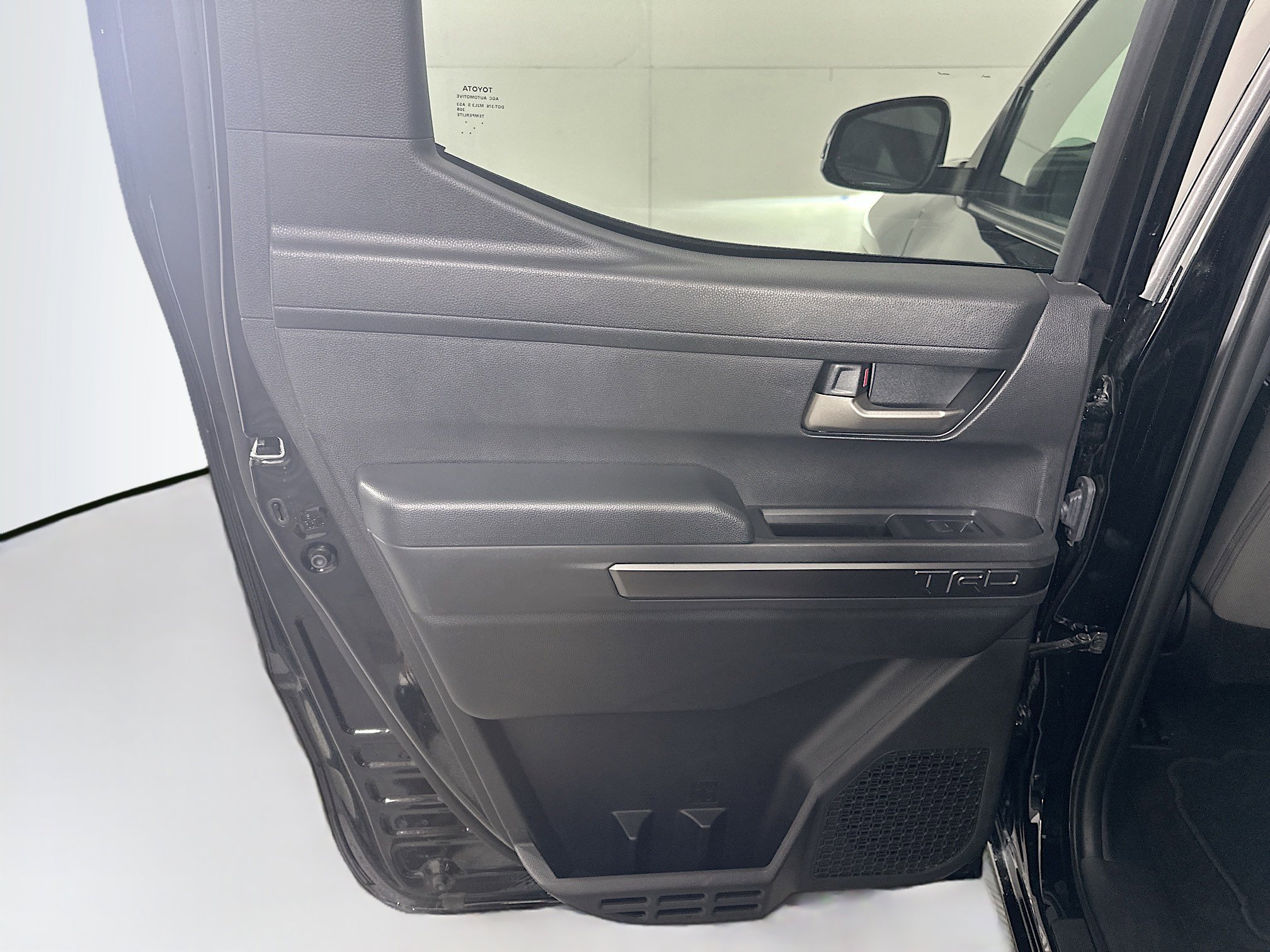 Used 2025 Toyota Tacoma TRD Off-Road image 27