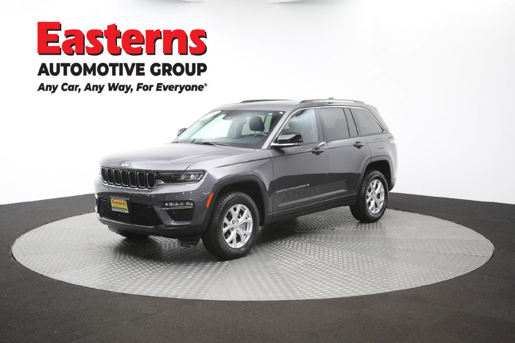 Used 2023 Jeep Grand Cherokee Limited AWD/4WD image 61
