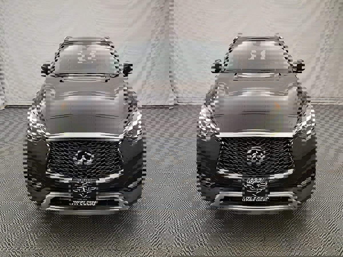 Used 2018 INFINITI QX30 AWD image 2