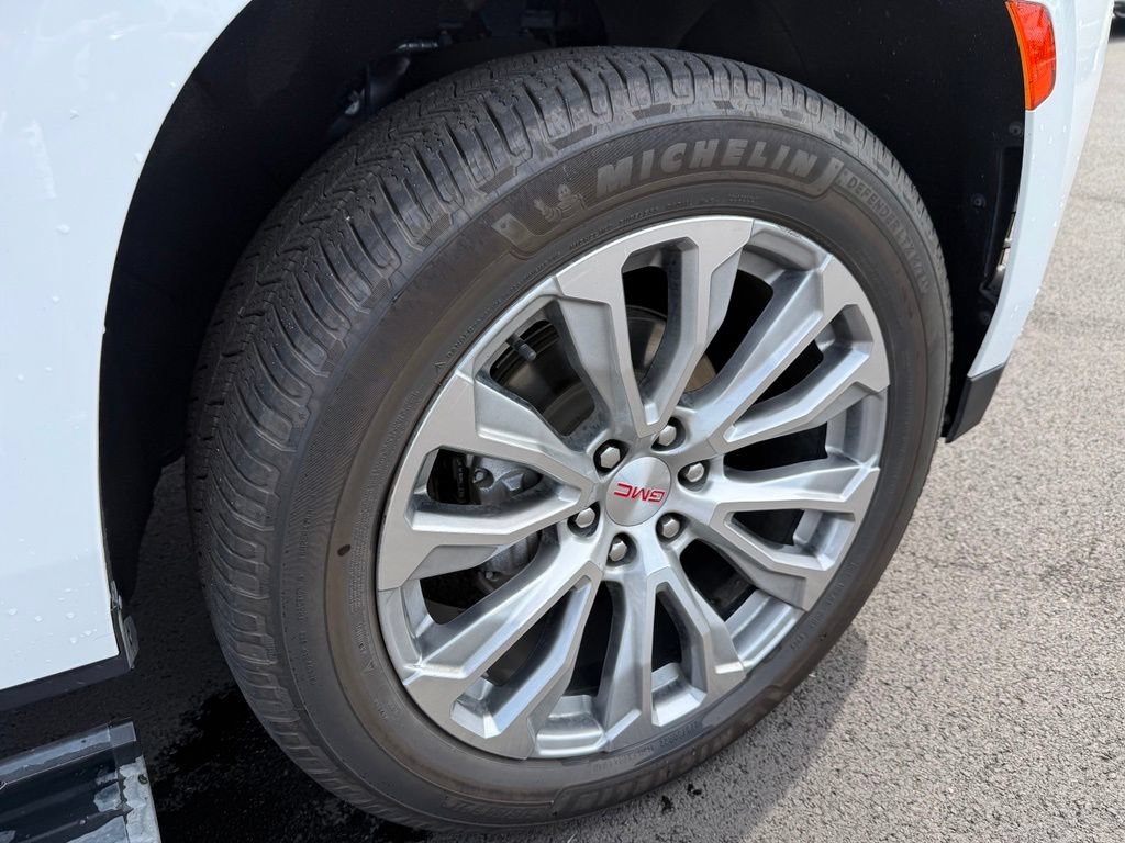 Used 2022 GMC Yukon XL Denali AWD/4WD image 31