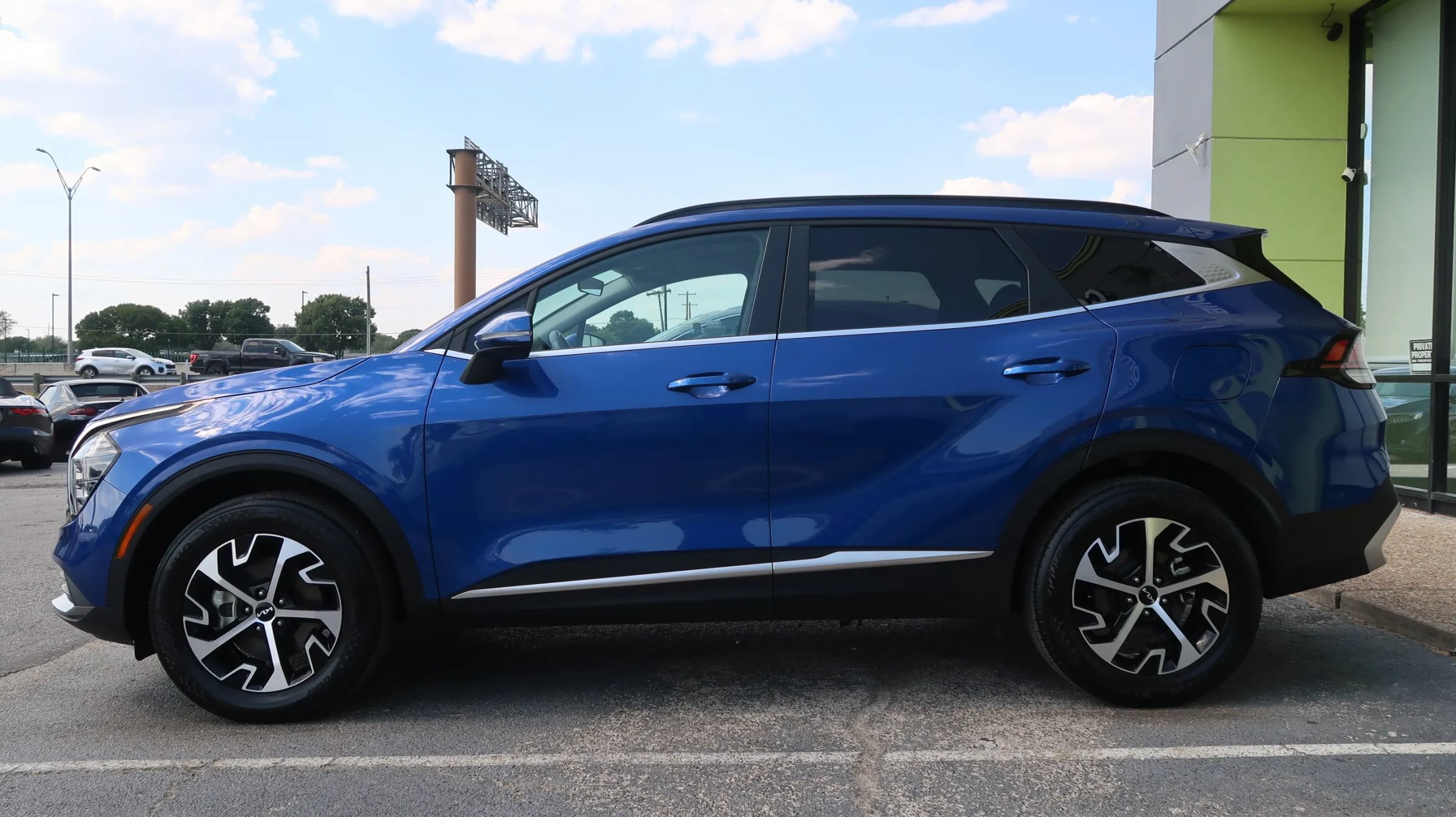 Used 2025 Kia Sportage EX w/ Premium Package AWD/4WD image 7