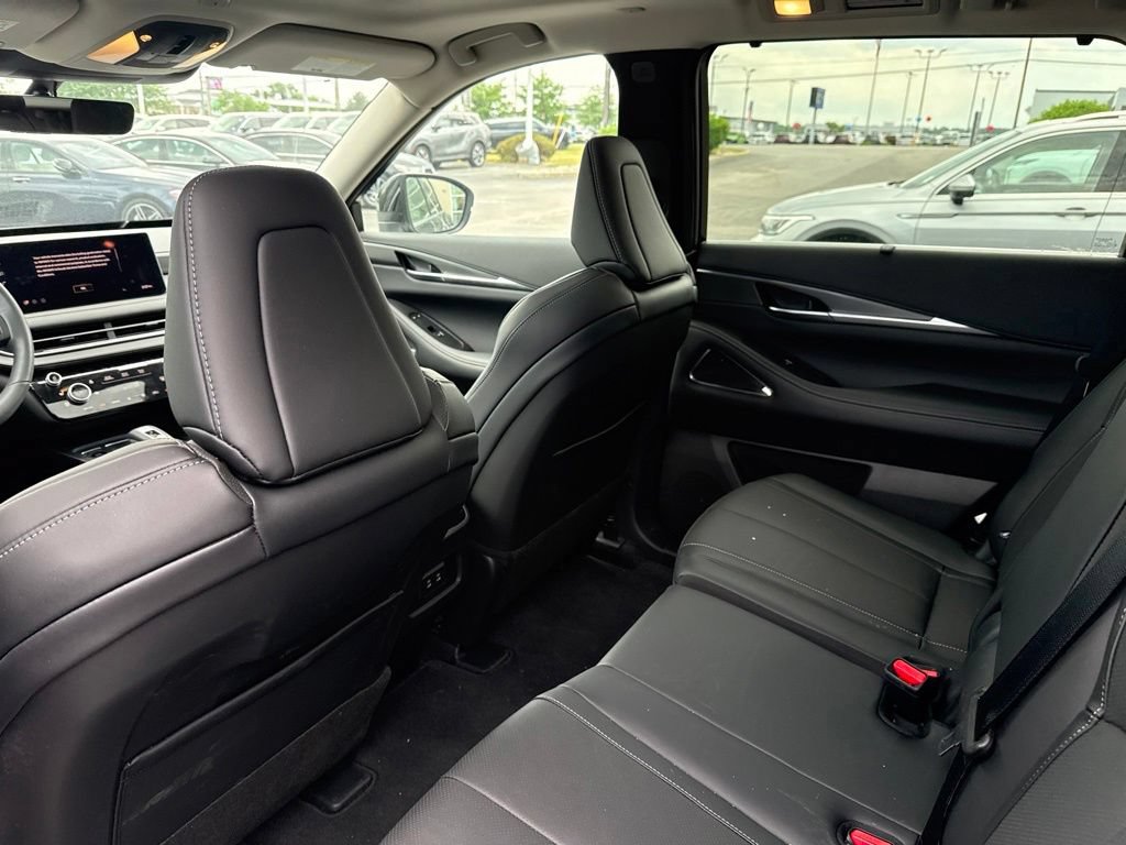 Certified 2026 INFINITI QX60 Luxe w/ Cargo Package AWD/4WD image 25