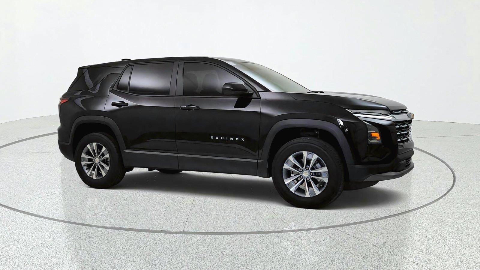 Used 2025 Chevrolet Equinox LT FWD image 8
