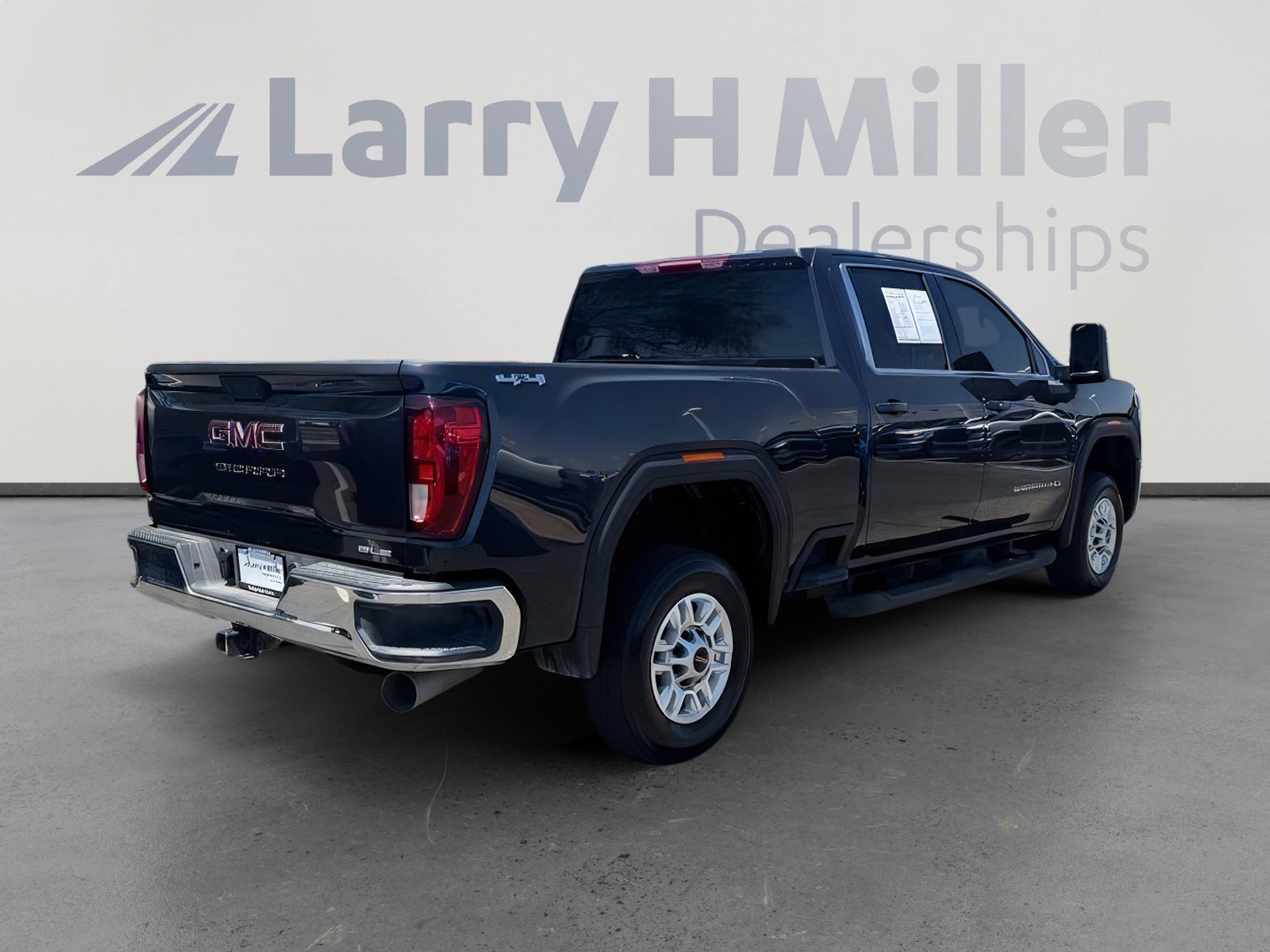 Used 2026 GMC Sierra 2500 SLE AWD/4WD image 5