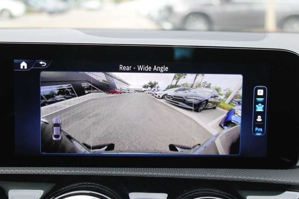 Used 2024 Mercedes-Benz CLA 250 image 32