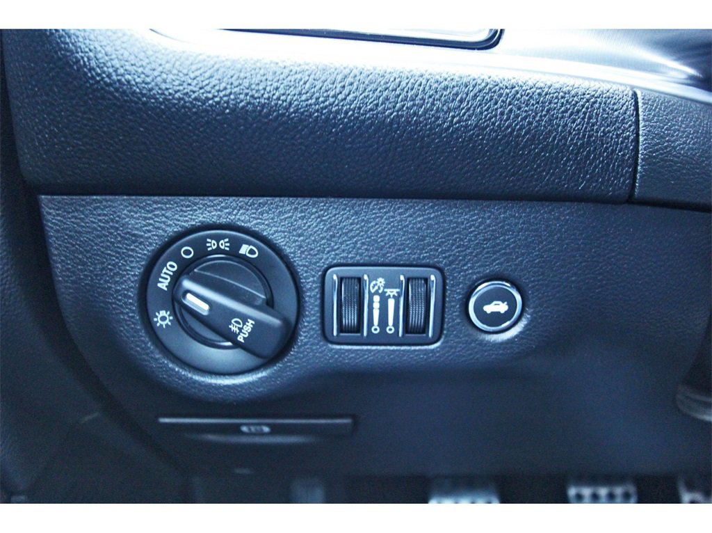 Used 2020 Dodge Challenger R/T w/ Blacktop Package image 14