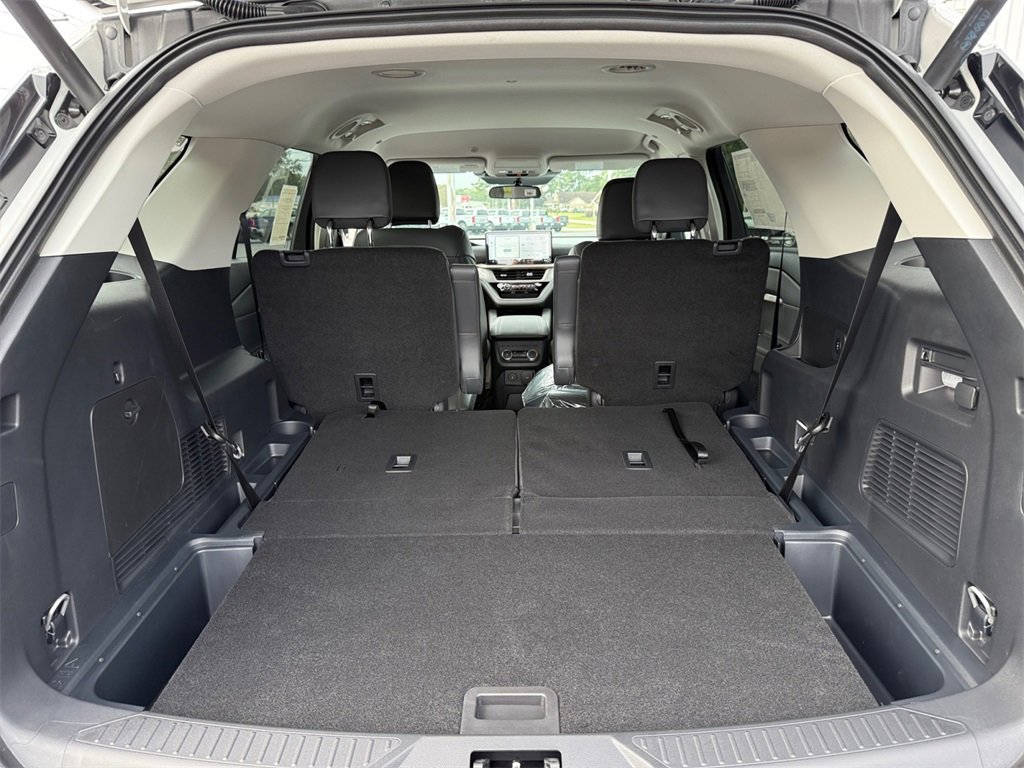 New 2025 Ford Explorer Active w/ Active Comfort Package image 17