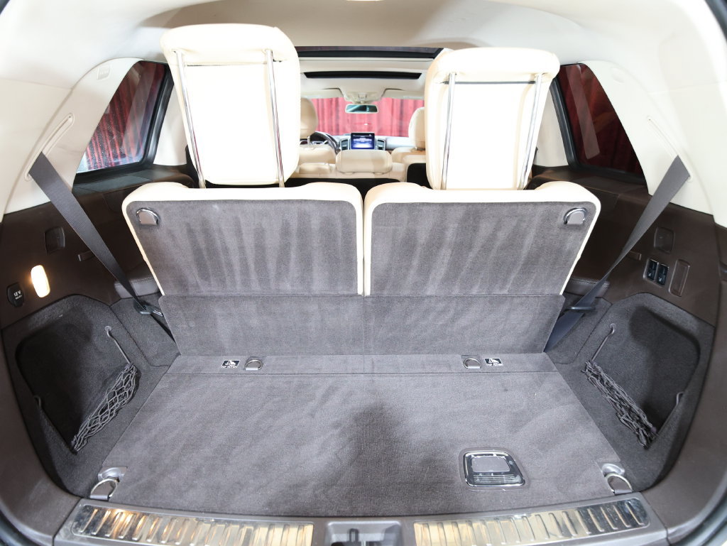 Used 2019 Mercedes-Benz GLS 450 4MATIC image 31
