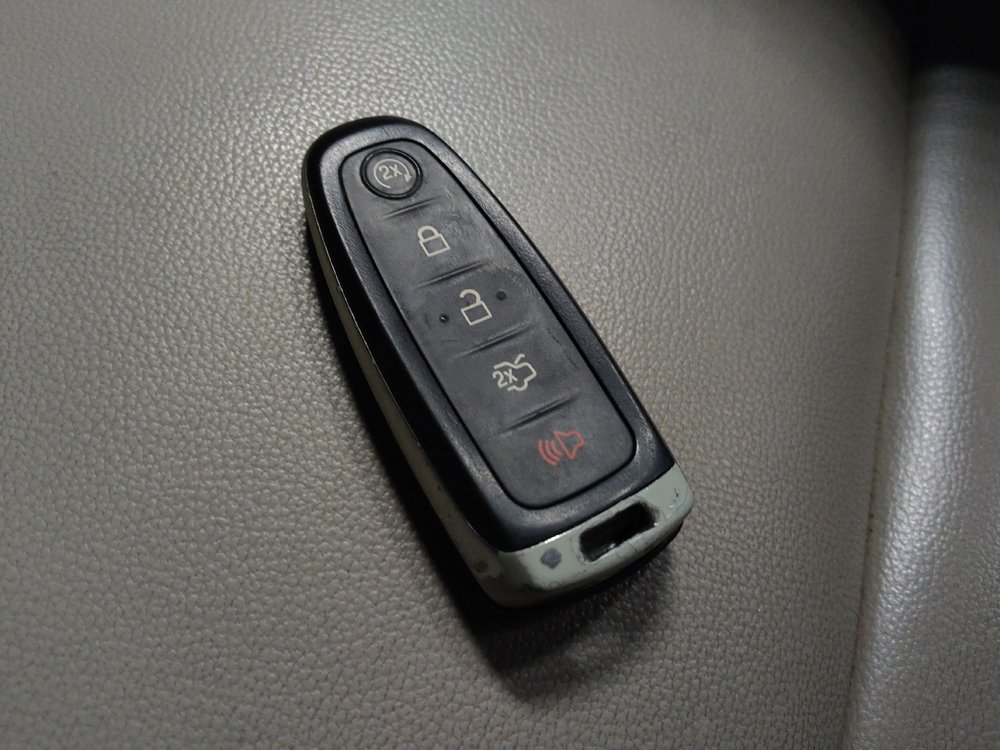 Used 2019 Ford Escape SEL image 32