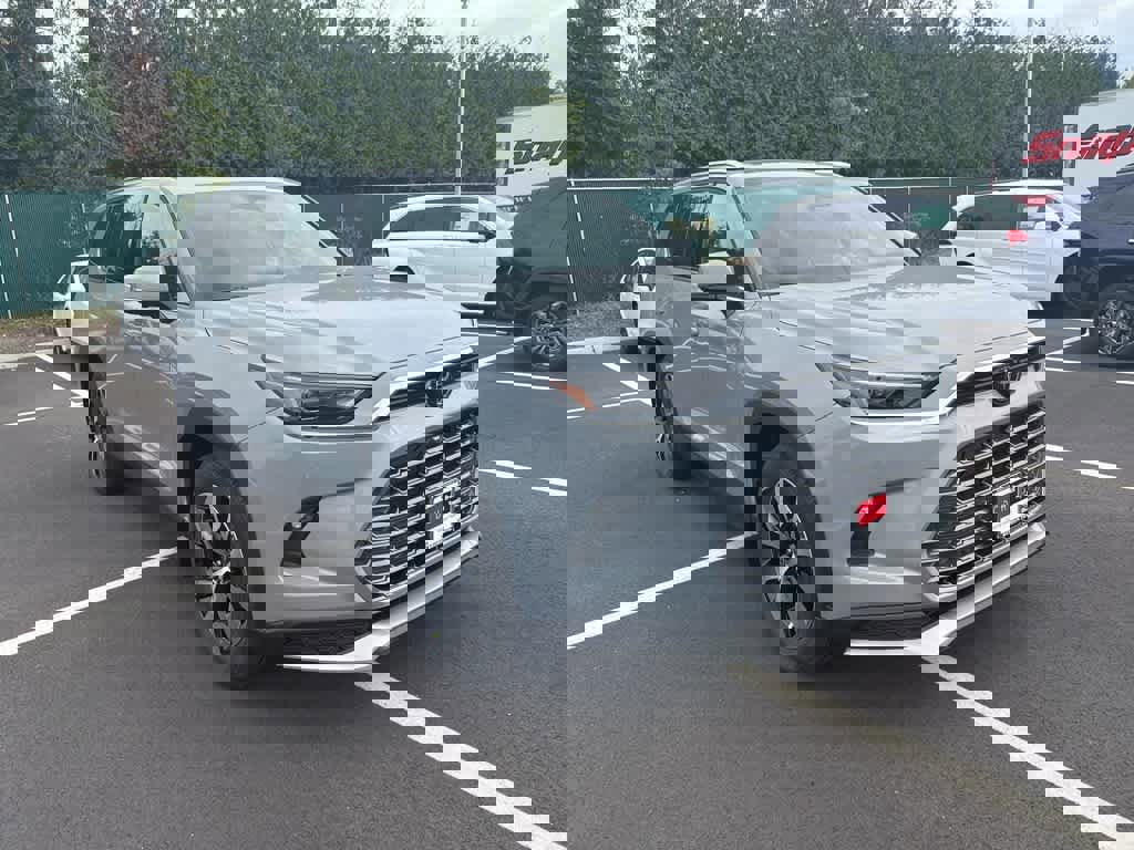 New 2026 Toyota Grand Highlander AWD Hybrid image 2
