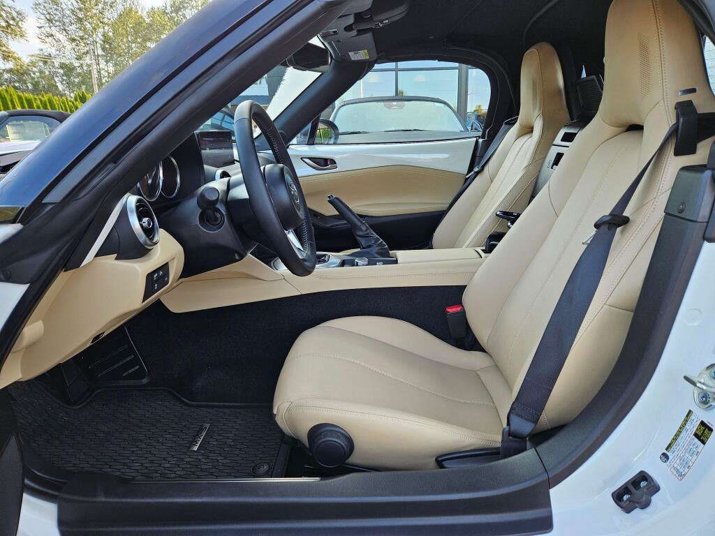 Certified 2026 MAZDA MX-5 Miata Grand Touring w/ Weather Package RWD image 12