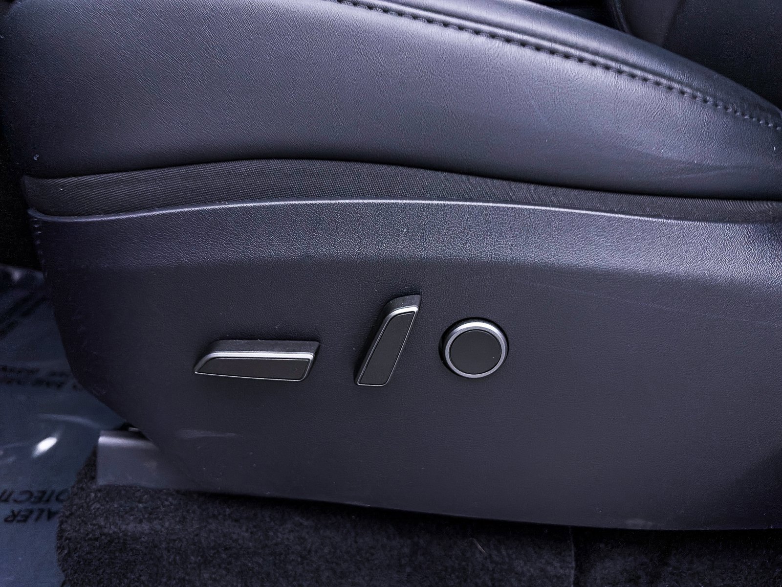 Used 2025 Tesla Model Y Long Range image 18