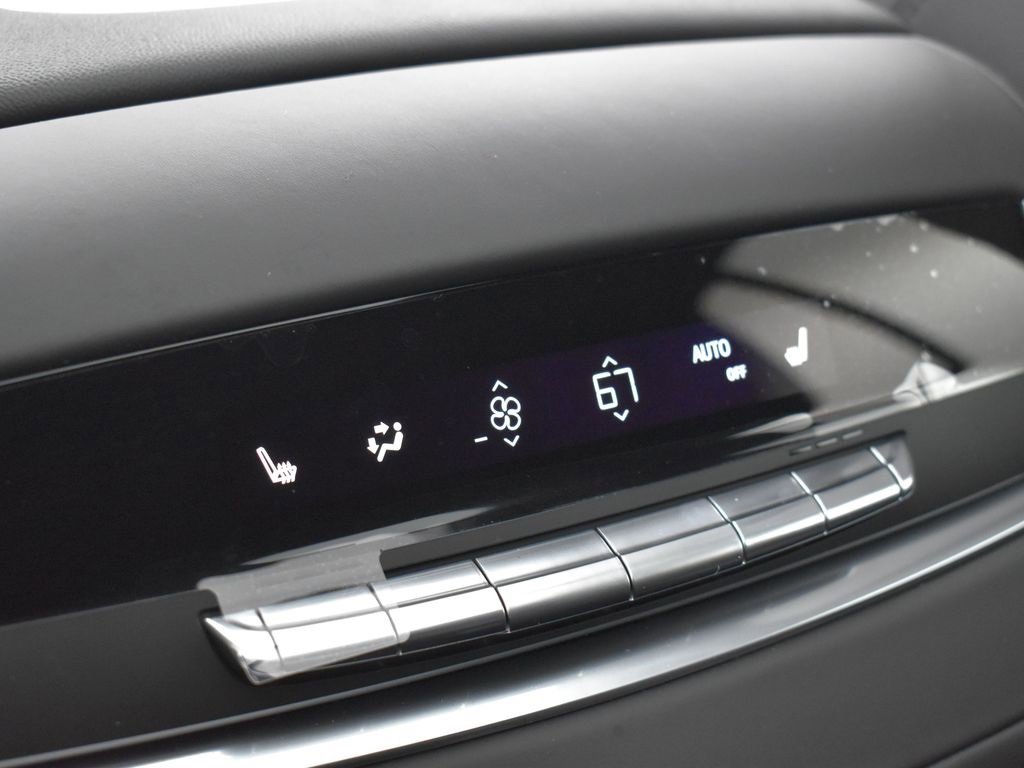 Certified 2025 Cadillac Escalade Sport Platinum w/ LPO, Floor Liner Package image 35