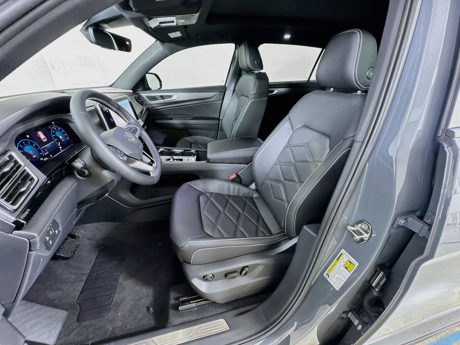 New 2026 Volkswagen Atlas Cross Sport SE FWD image 21