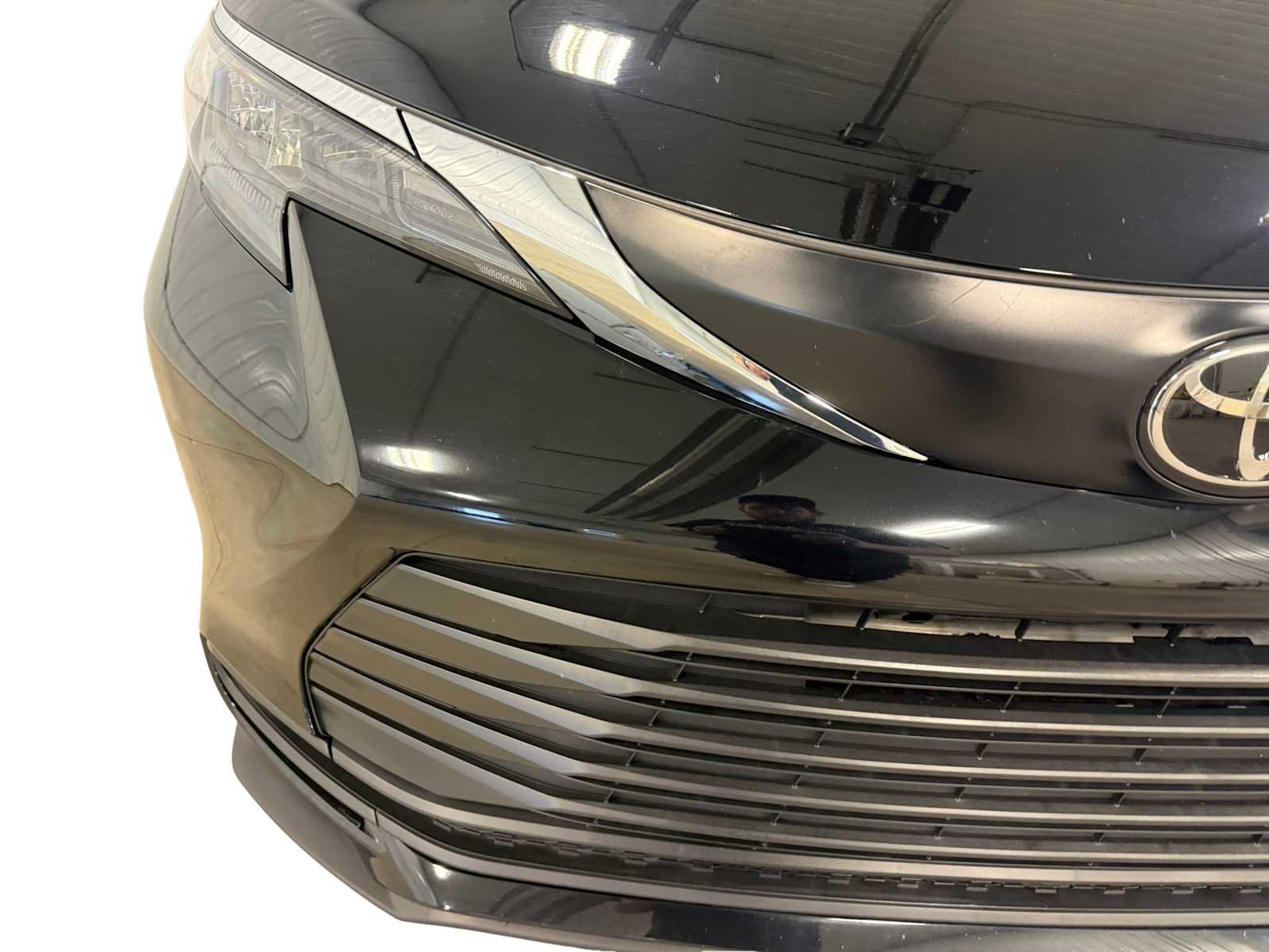 Certified 2026 Toyota Sienna LE AWD/4WD image 4