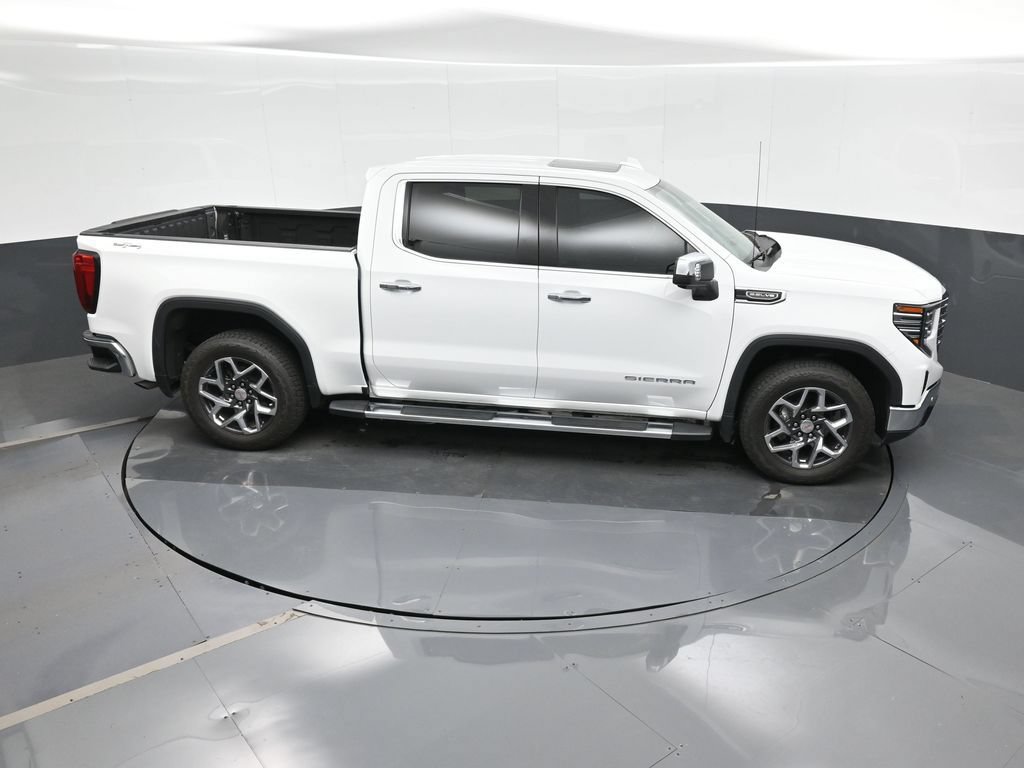 Used 2024 GMC Sierra 1500 SLT w/ SLT Premium Plus Package AWD/4WD image 31