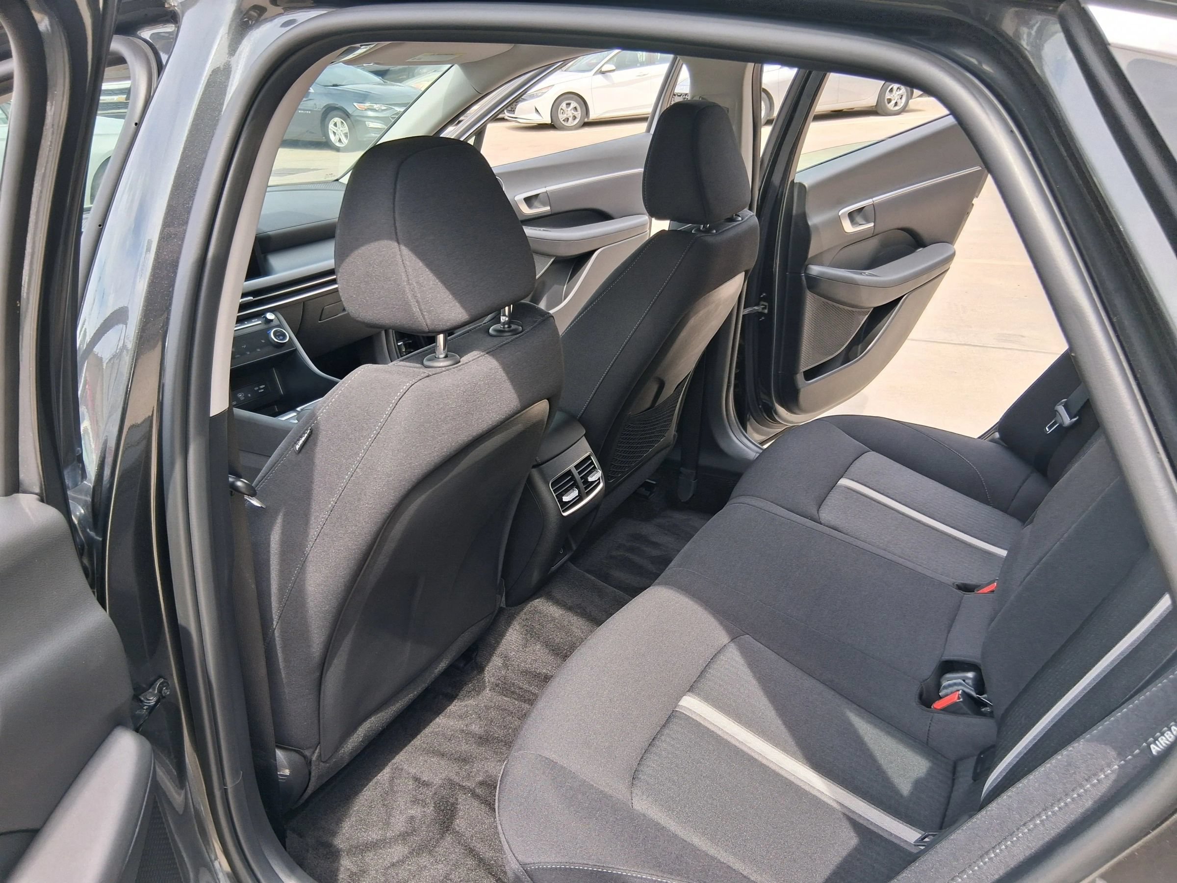 Used 2025 Hyundai Sonata SEL FWD image 31
