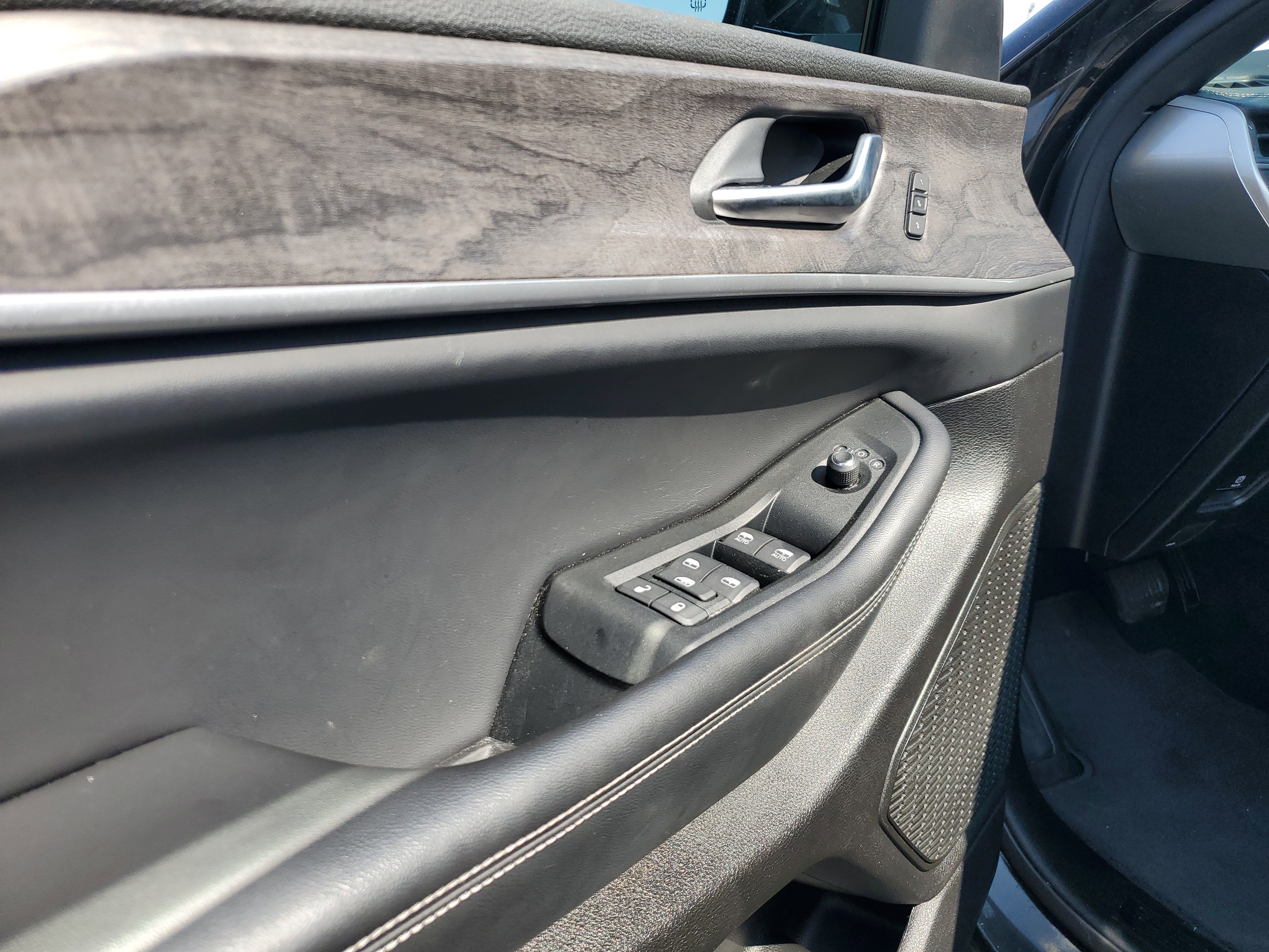 Used 2024 Jeep Grand Cherokee L Limited image 7