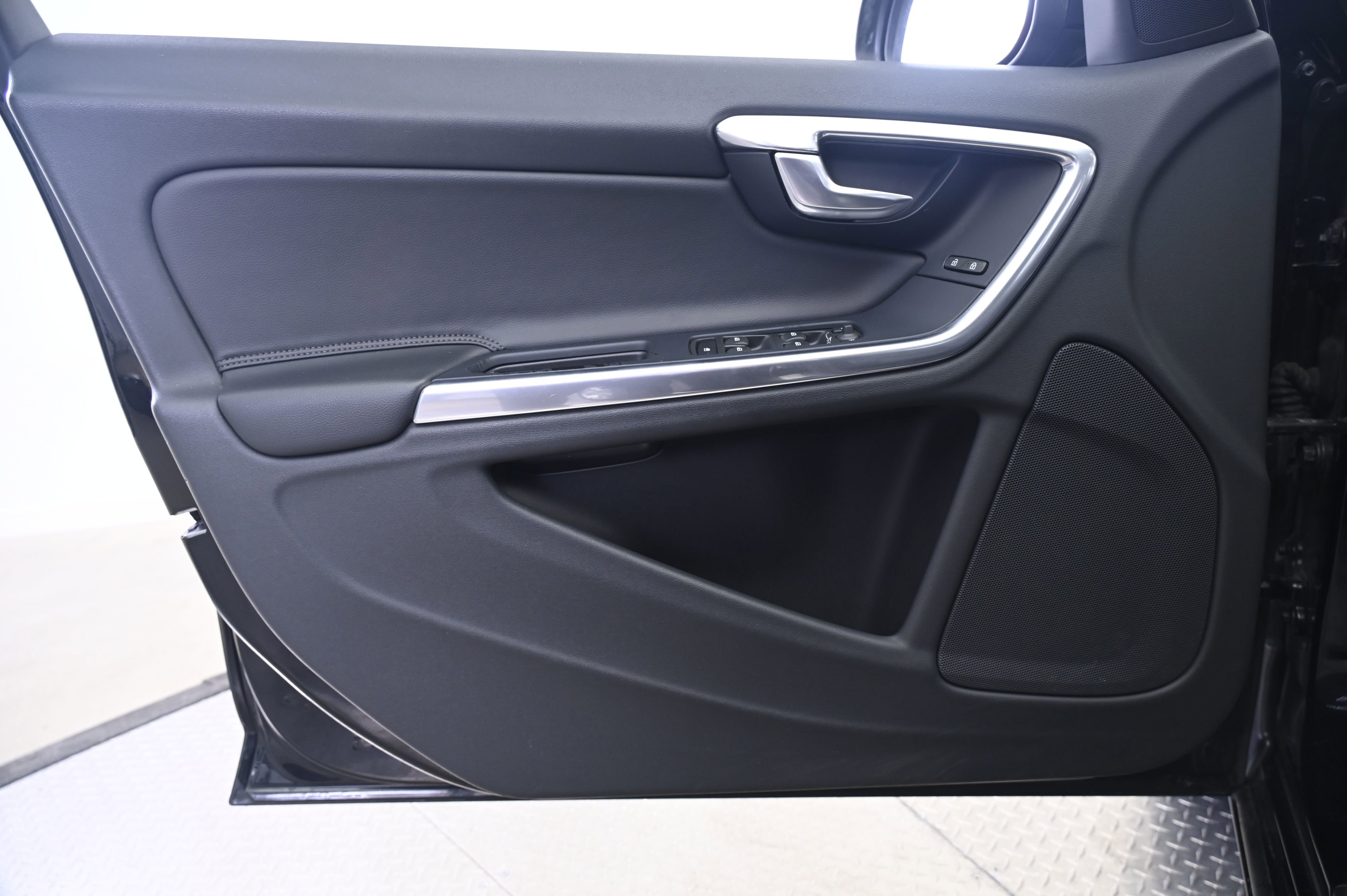 Used 2013 Volvo S60 T5 image 25