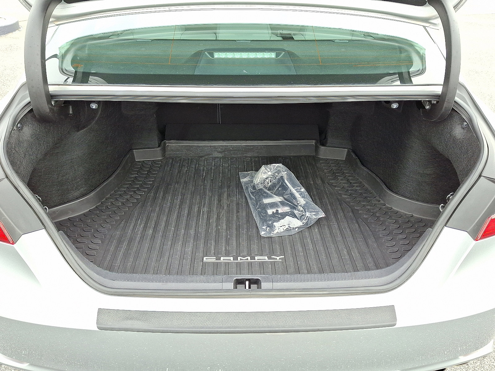 Used 2019 Toyota Camry image 29