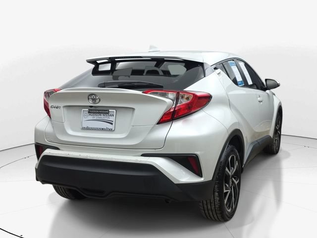 Used 2021 Toyota C-HR XLE FWD image 4