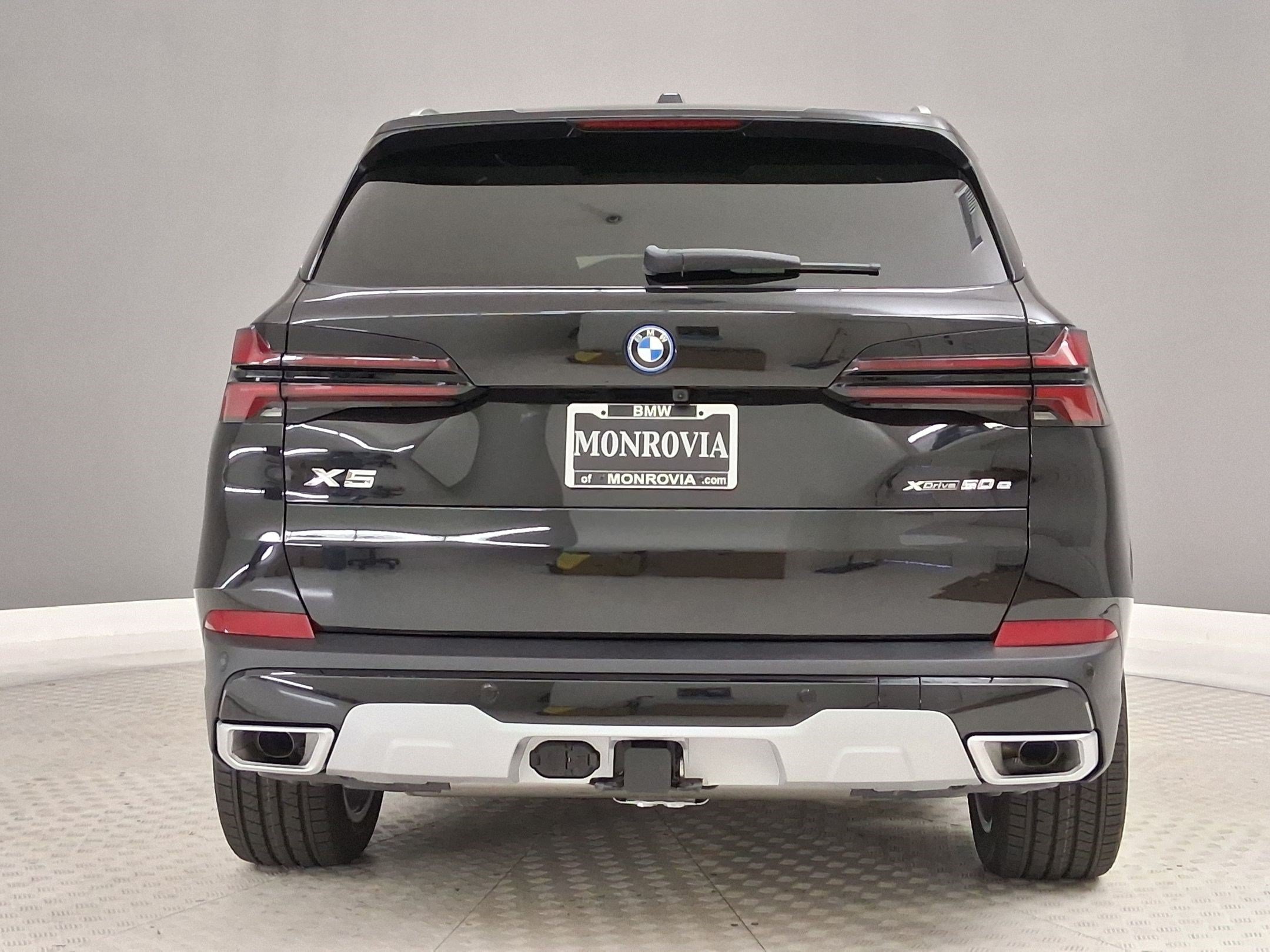 New 2026 BMW X5 xDrive50e w/ Parking Assistance Package AWD/4WD image 8