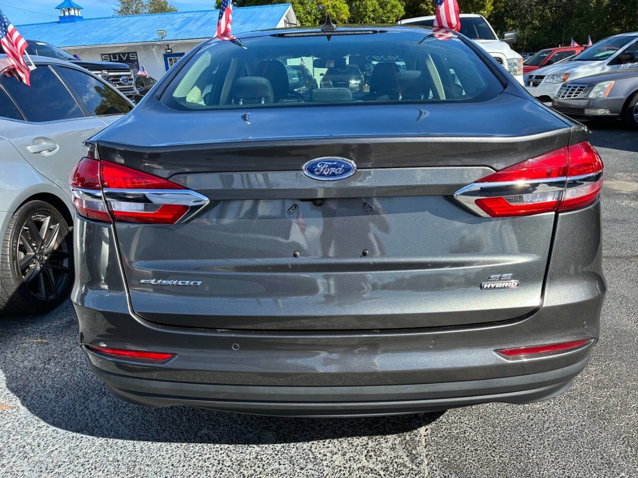 Used 2020 Ford Fusion SE image 4