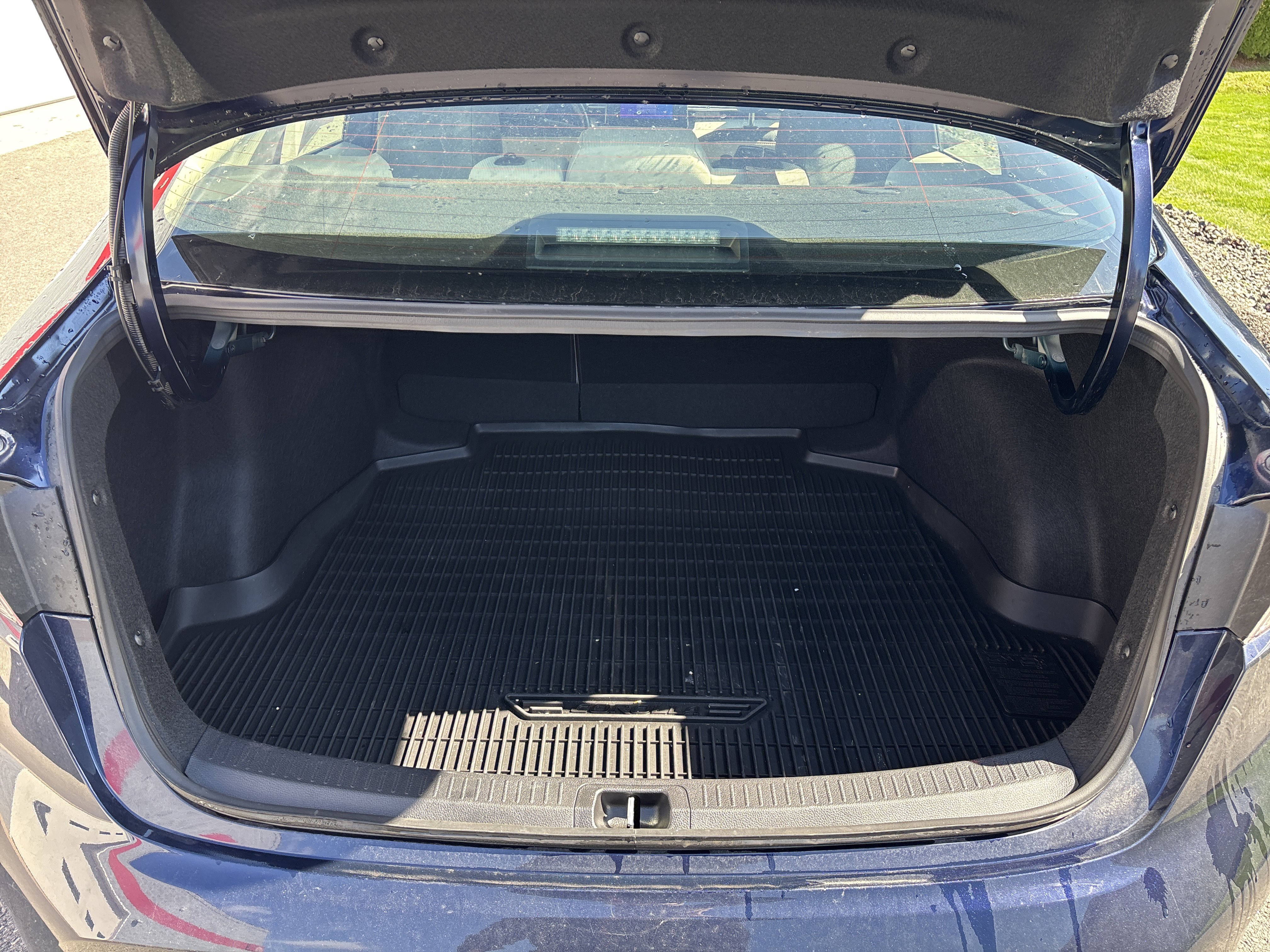 Certified 2025 Toyota Corolla LE image 5