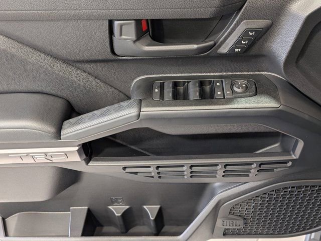 New 2026 Toyota 4Runner TRD Off-Road Premium AWD/4WD image 18