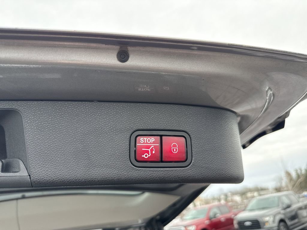 Used 2015 Mercedes-Benz GL 450 4MATIC image 17