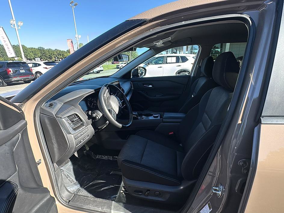 Certified 2025 Nissan Rogue SV AWD/4WD image 41