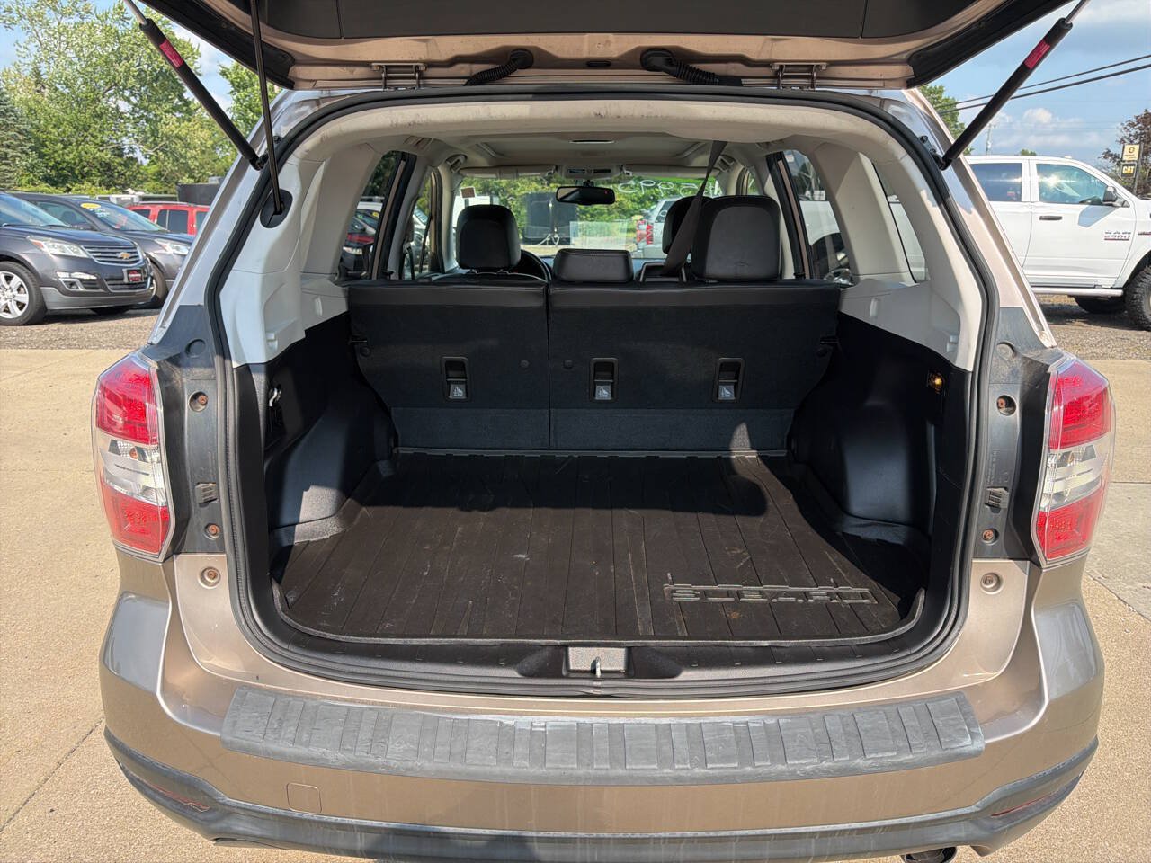 Used 2014 Subaru Forester 2.5i Limited AWD/4WD image 20
