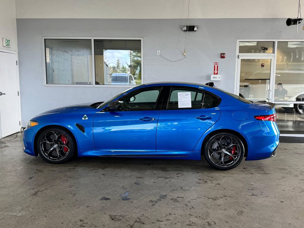 Used 2020 Alfa Romeo Giulia Quadrifoglio image 7