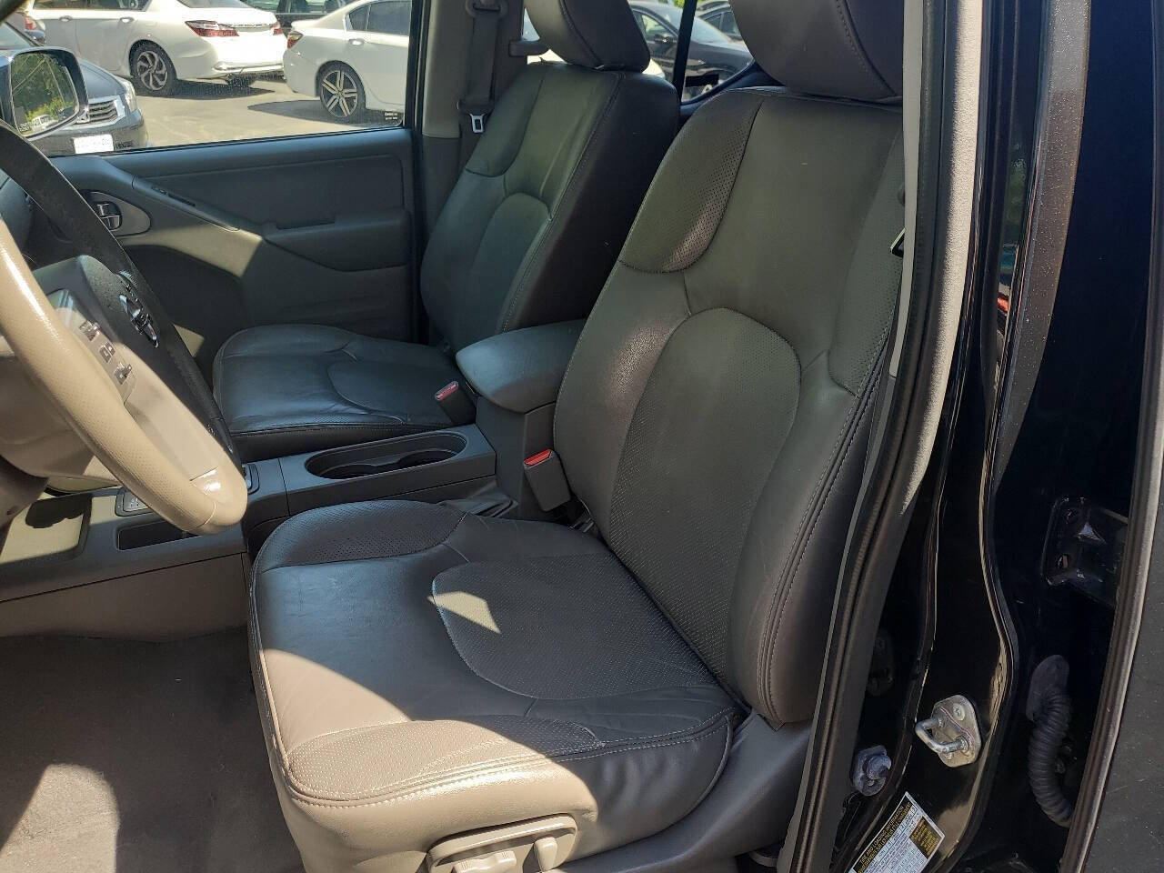 Used 2019 Nissan Frontier SL AWD/4WD image 9