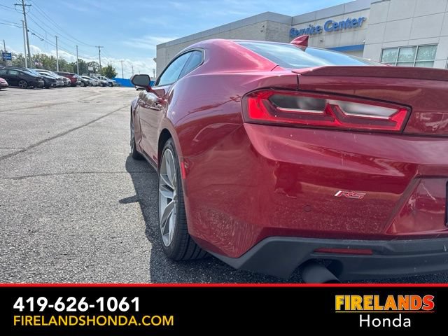 Used 2016 Chevrolet Camaro LT RWD image 4