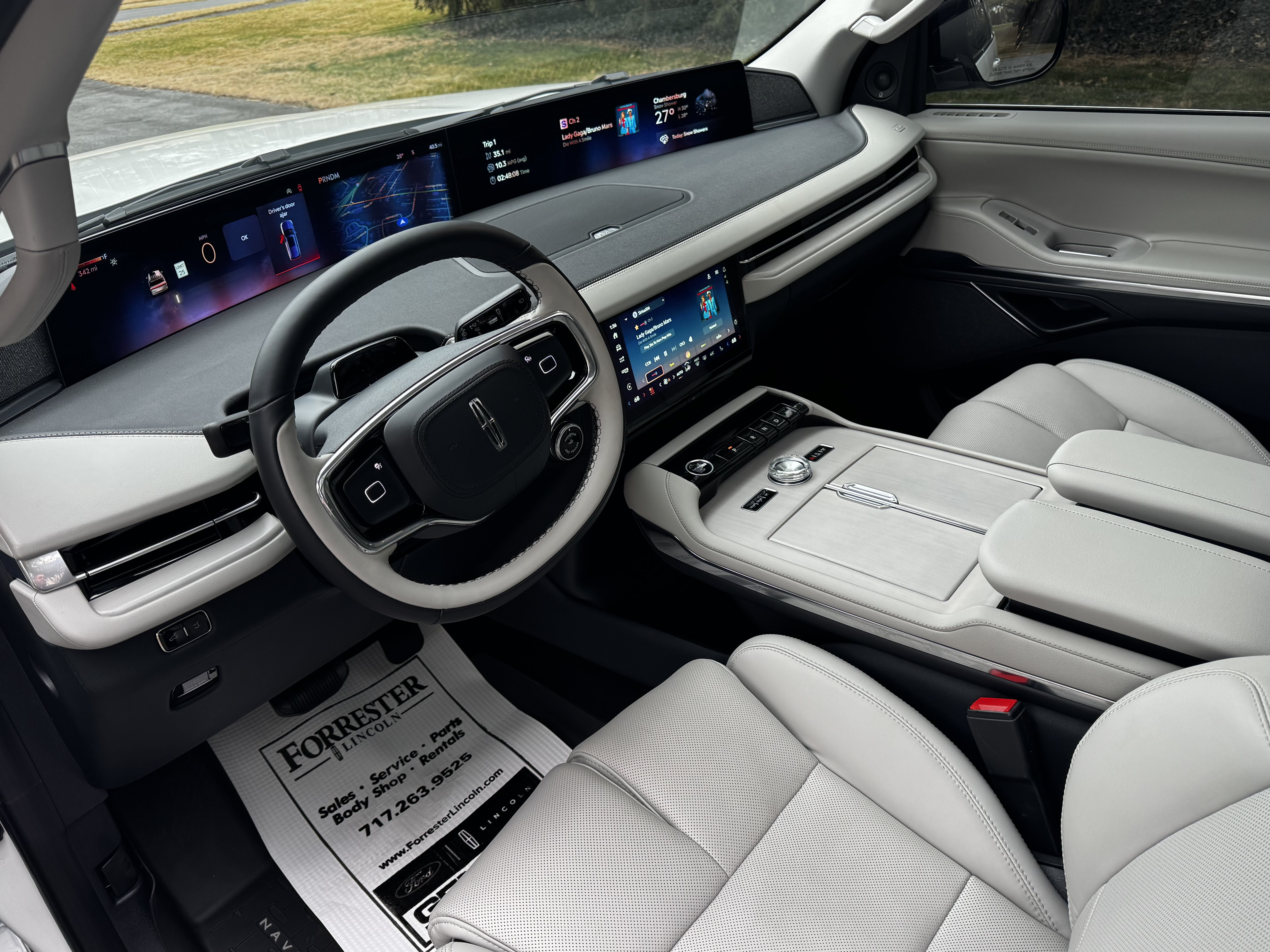 Used 2026 Lincoln Navigator Reserve AWD/4WD image 29