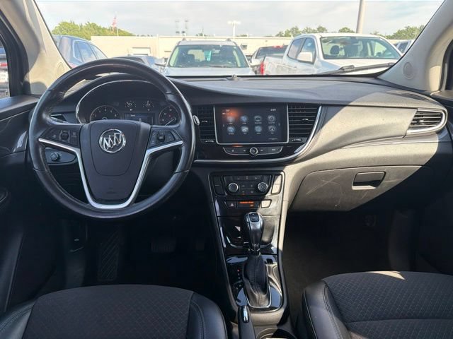 Used 2020 Buick Encore Preferred AWD/4WD image 22