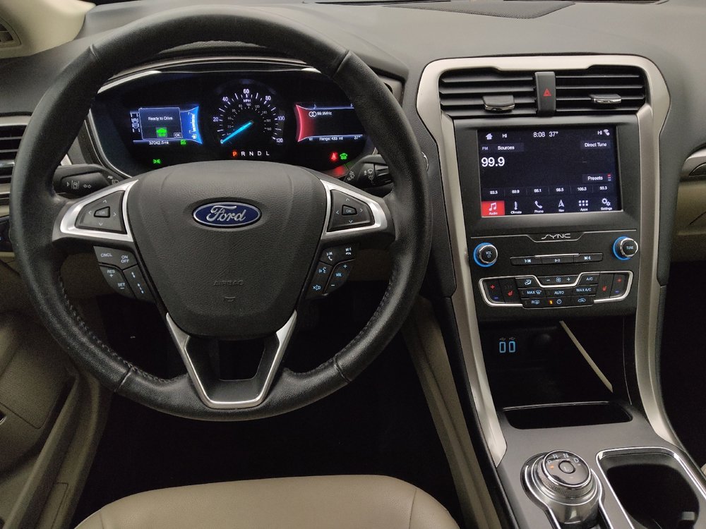Used 2019 Ford Fusion SEL image 22