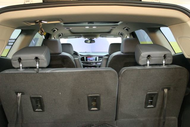 Used 2021 Buick Enclave Essence image 17